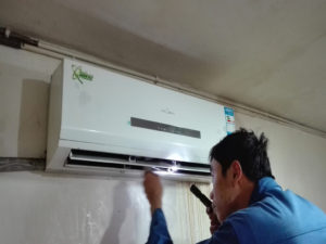 三元格力空调电话是多少